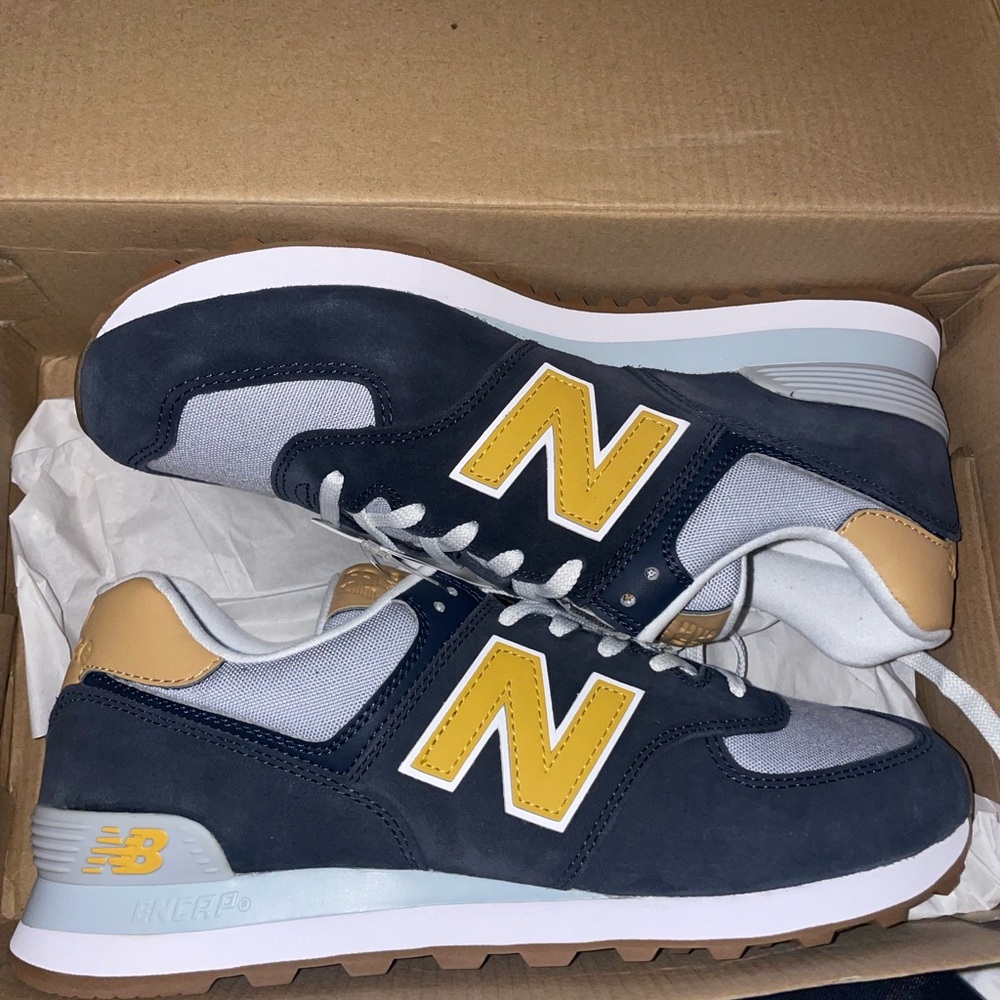 New Balance Navy, Gray and Yellow 574 Retro Sneakers sz8.5 Mens